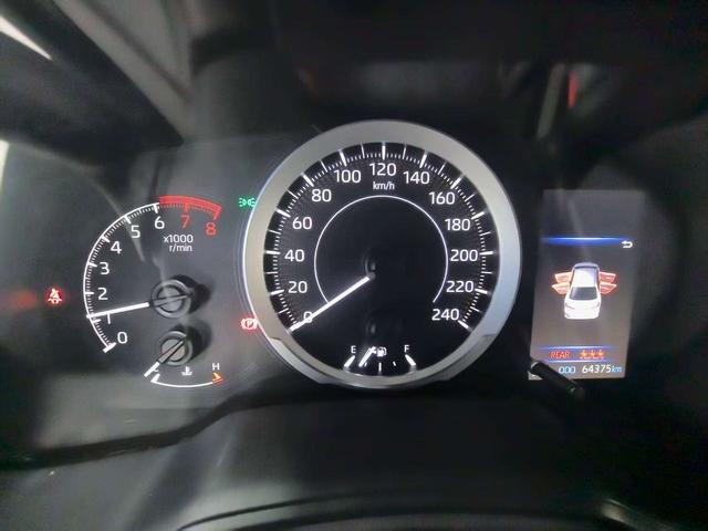 Toyota Corolla 2023, фото 11