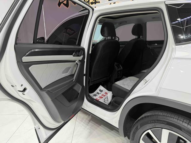 Volkswagen Tayron 2023, фото 8