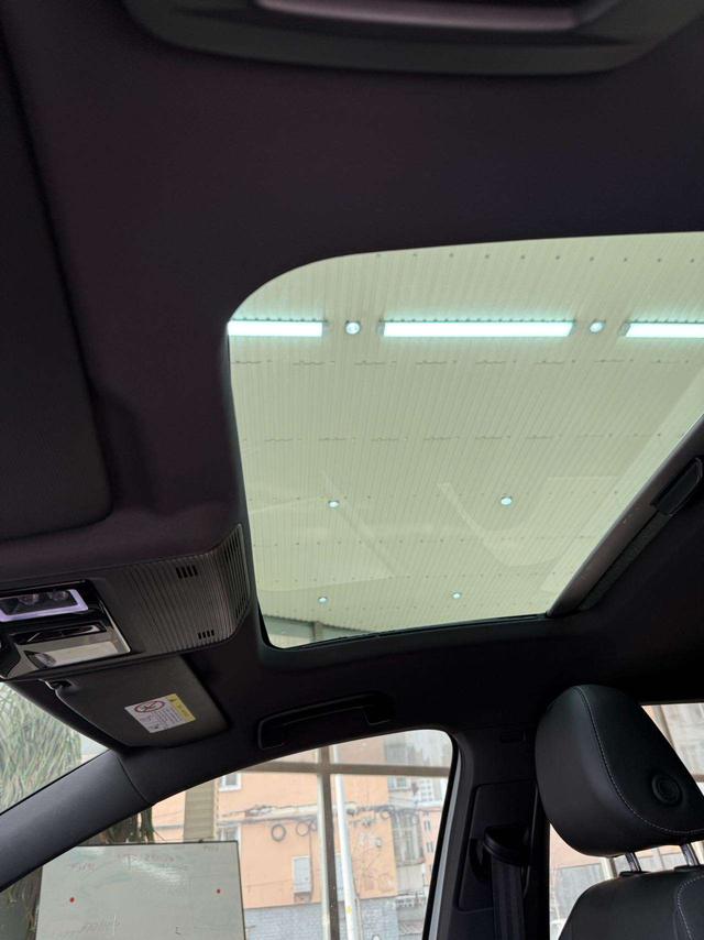 Volkswagen Golf 2023, фото 15