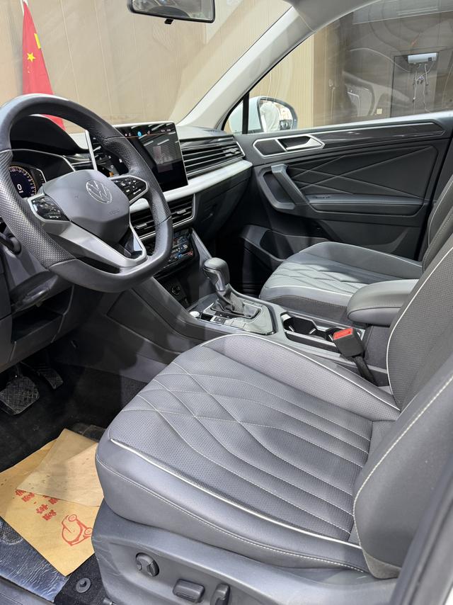 Volkswagen Tiguan 2023, фото 9
