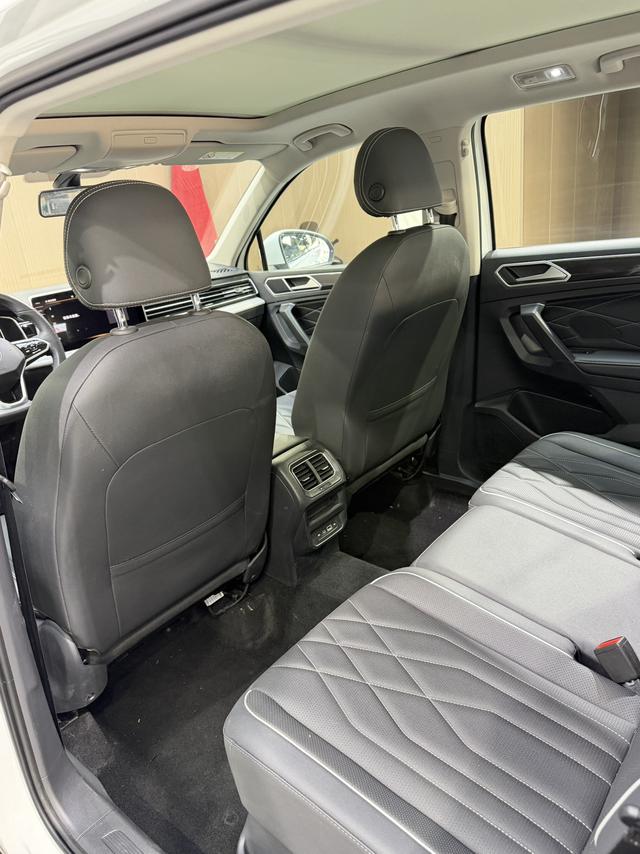 Volkswagen Tiguan 2023, фото 10