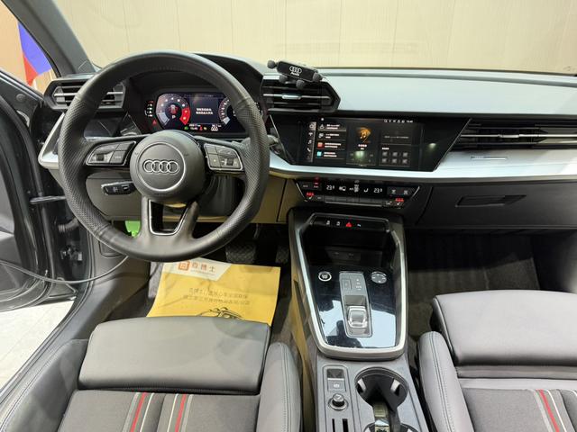 Audi A3 2022, фото 9