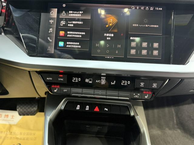 Audi A3 2022, фото 12
