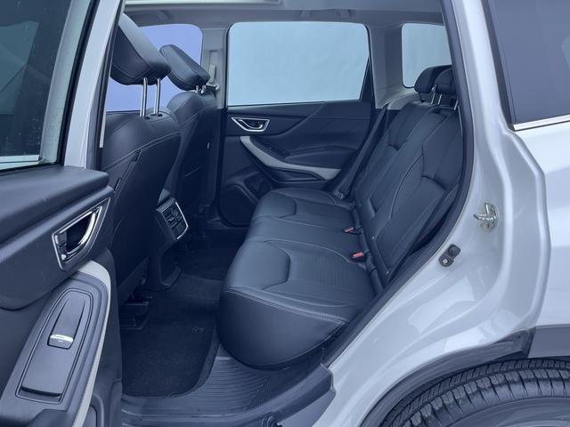 Subaru Forester 2022, фото 14