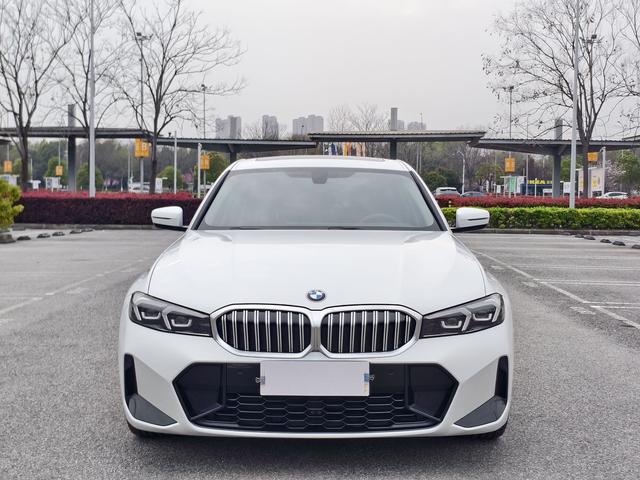 BMW 3 2023, фото 2