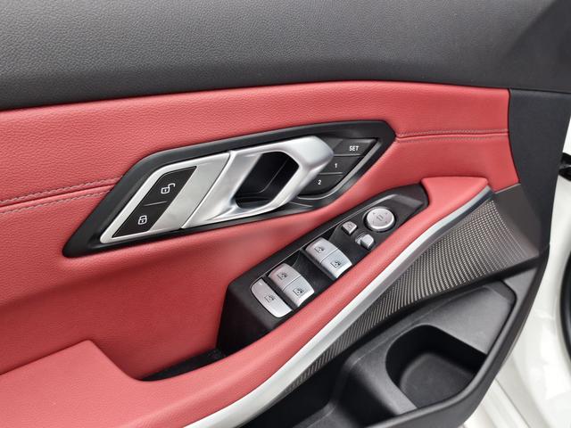 BMW 3 2023, фото 12