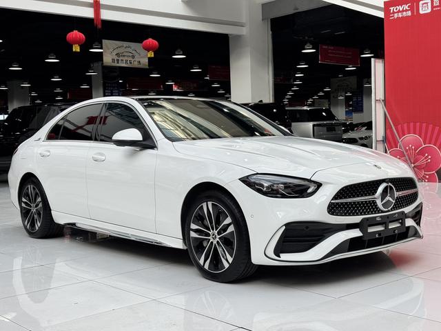 Mercedes-Benz C-Class 2024, фото 3