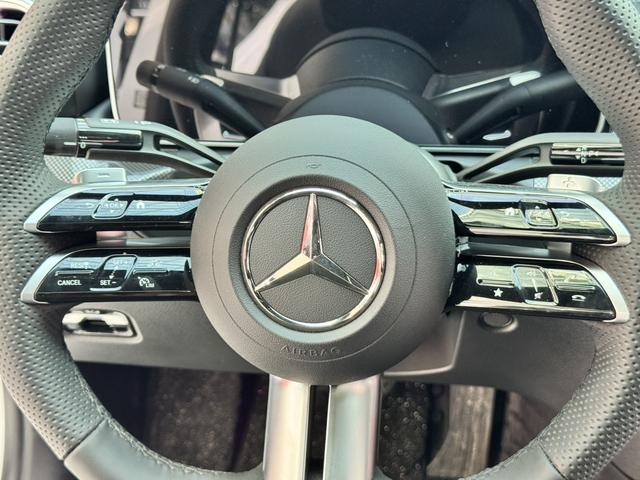 Mercedes-Benz C-Class 2024, фото 11