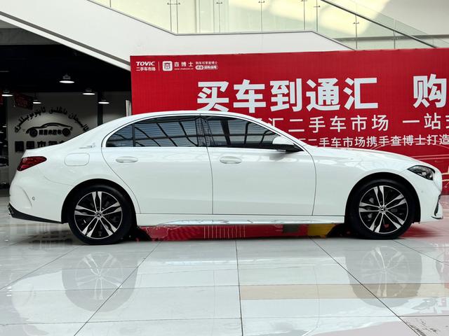 Mercedes-Benz C-Class 2024, фото 15