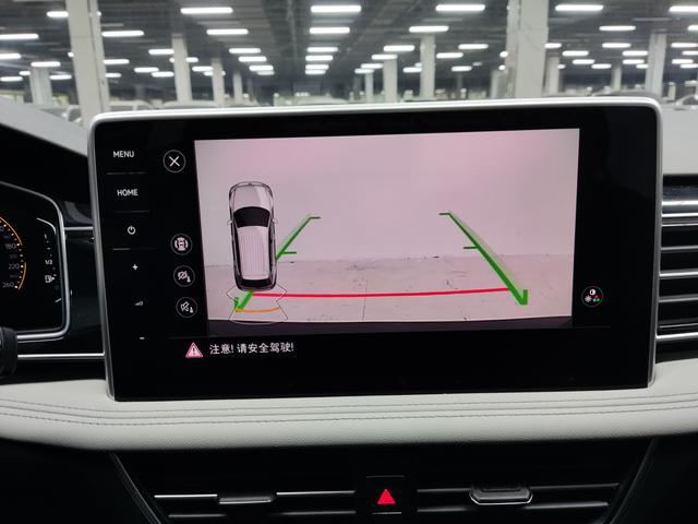 Volkswagen Tiguan 2023, фото 16