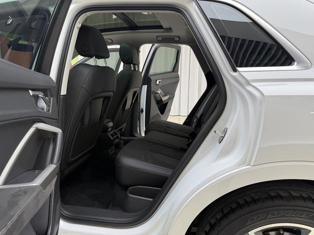 Audi Q3 2022, фото 14