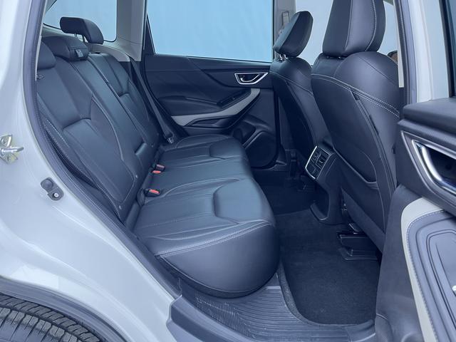 Subaru Forester 2022, фото 16
