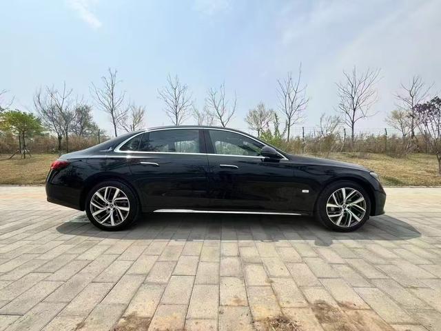 Mercedes-Benz E-Class 2025, фото 7