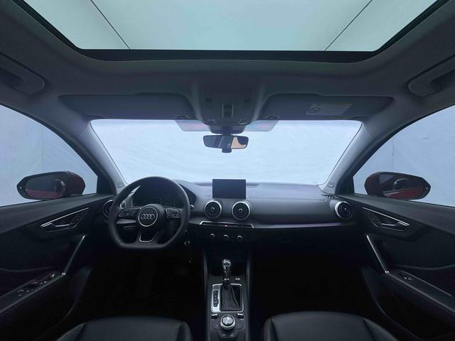 Audi Q2L 2022, фото 17