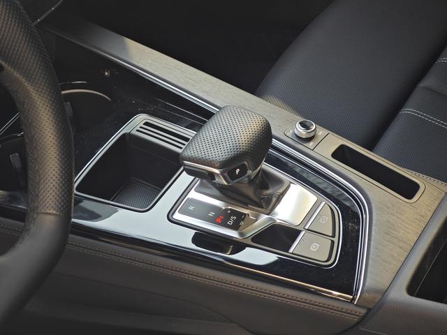 Audi A4L 2024, фото 17
