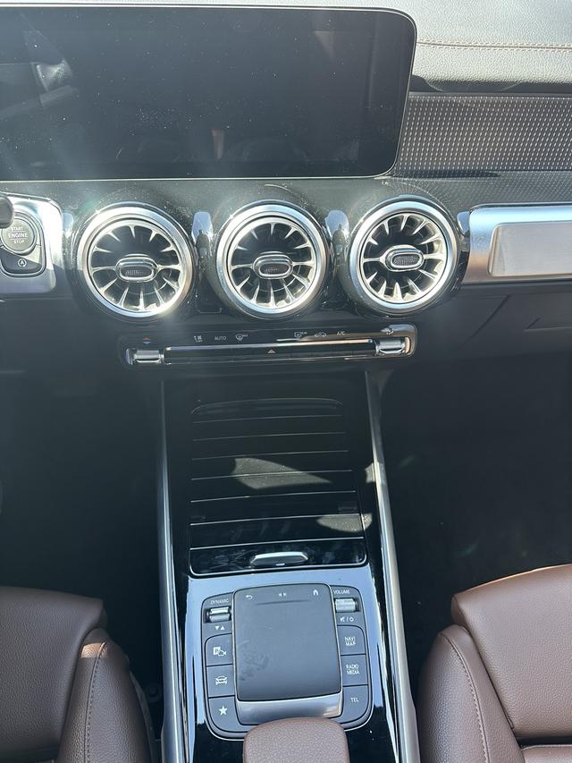 Mercedes-Benz GLB 2022, фото 16