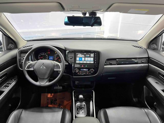 Mitsubishi Outlander 2021, фото 14