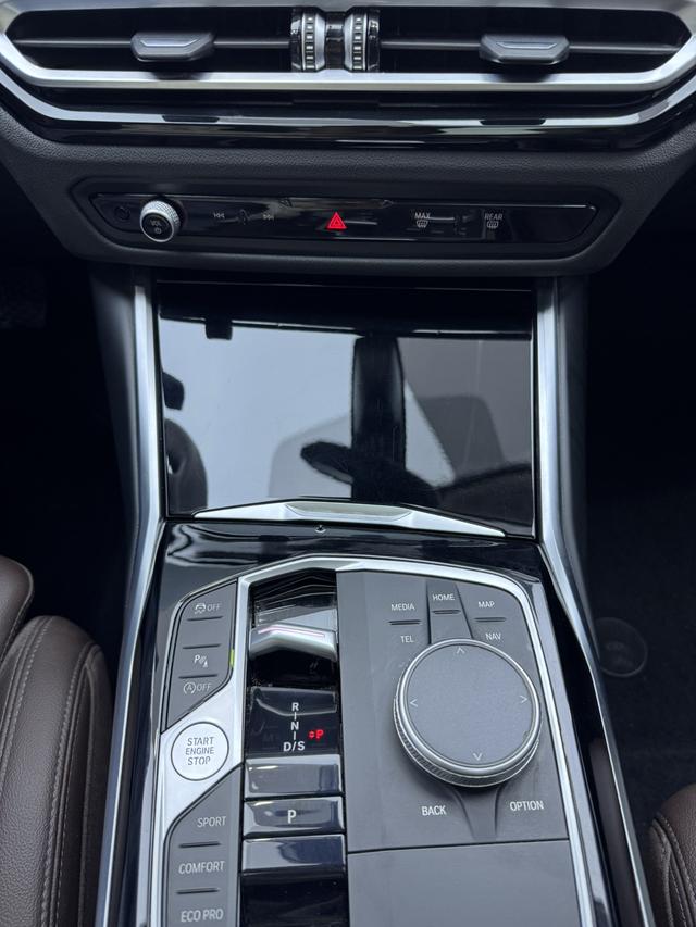 BMW 3 2023, фото 15