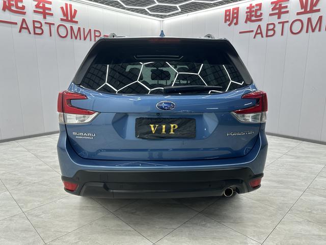 Subaru Forester 2022, фото 9