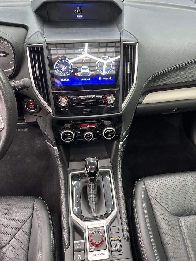 Subaru Forester 2022, фото 14