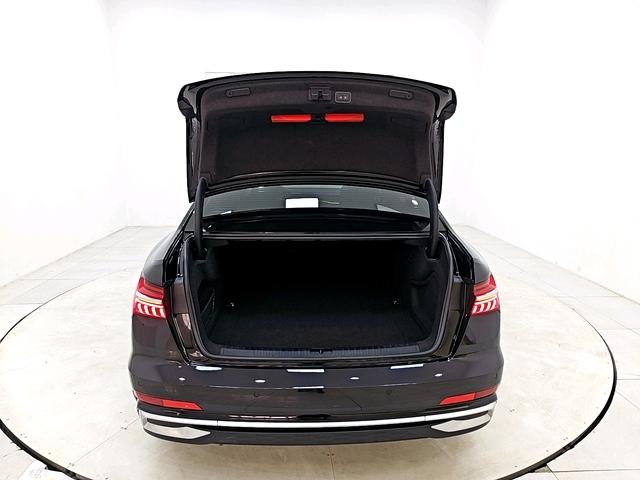 Audi A6L 2025, фото 15