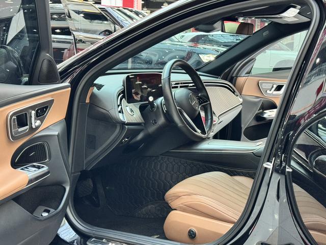 Mercedes-Benz E-Class 2024, фото 17