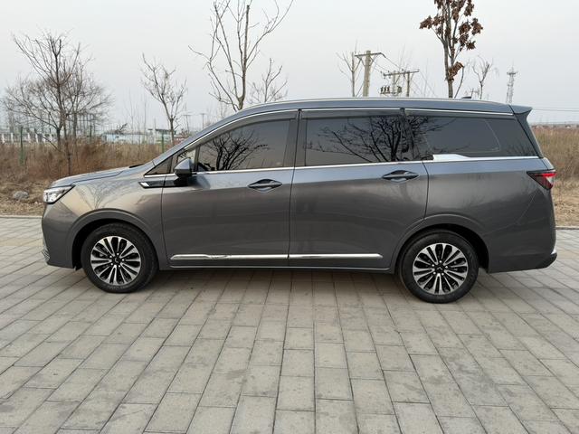 Wuling Jiachen 2022, фото 4