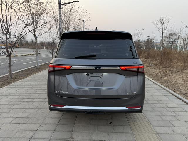 Wuling Jiachen 2022, фото 8