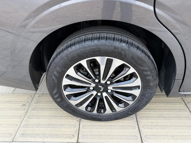 Wuling Jiachen 2022, фото 11