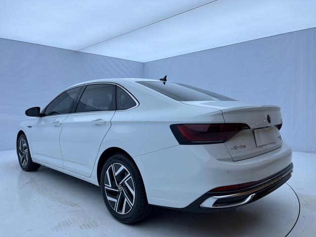 Volkswagen Jetta 2023, фото 4