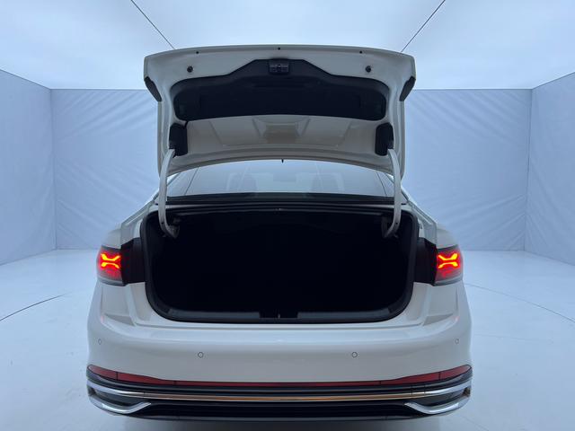 Volkswagen Jetta 2023, фото 9