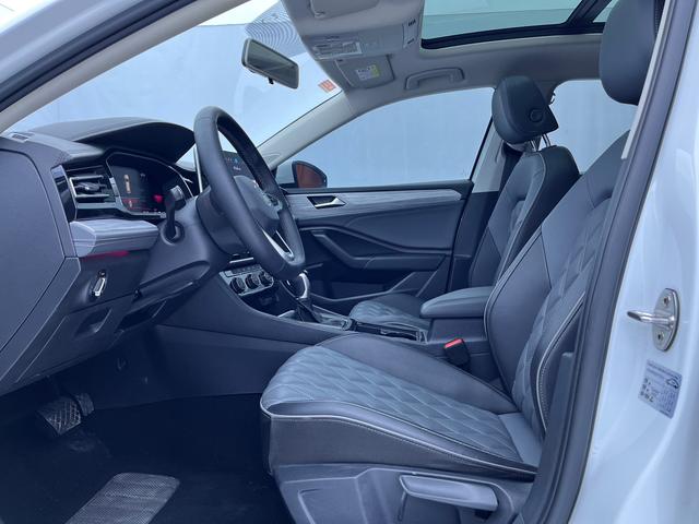 Volkswagen Jetta 2023, фото 11