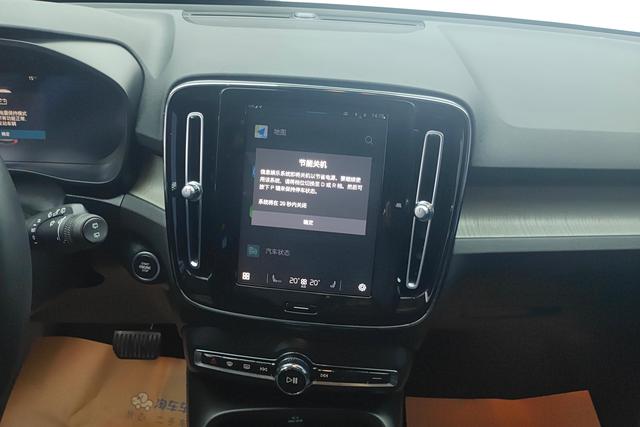 Volvo XC40 2023, фото 15
