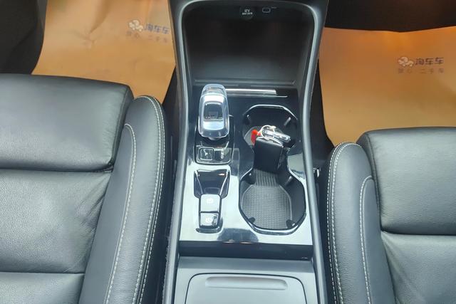 Volvo XC40 2023, фото 16