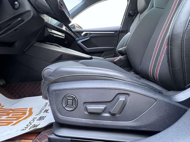 Audi A3 2023, фото 17