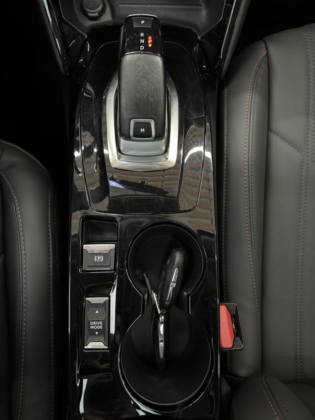 Peugeot 2008 2022, фото 16