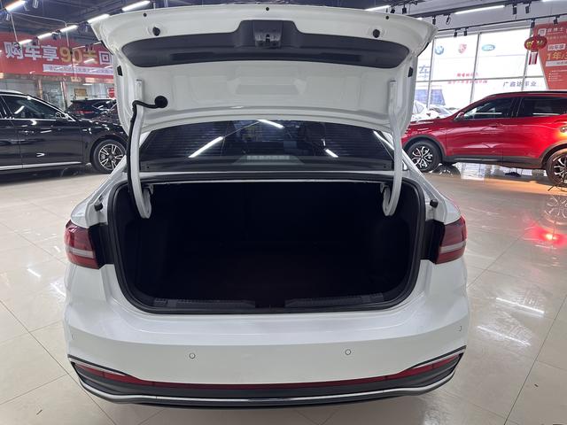 Volkswagen Lavida 2023, фото 17