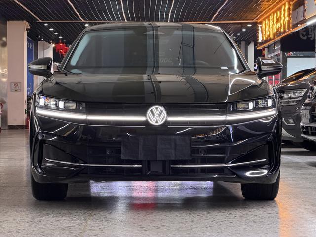 Volkswagen Passat 2024, фото 2