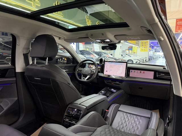 Volkswagen Passat 2024, фото 6