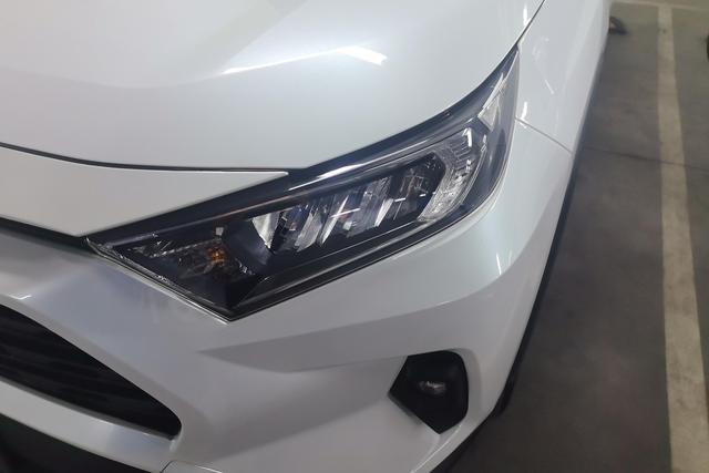 Toyota RAV4 2023, фото 2