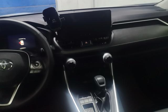 Toyota RAV4 2023, фото 15