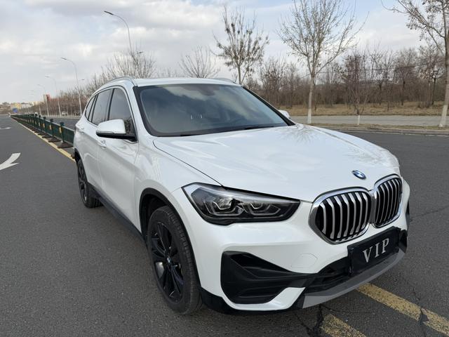 BMW X1 2022, фото 2