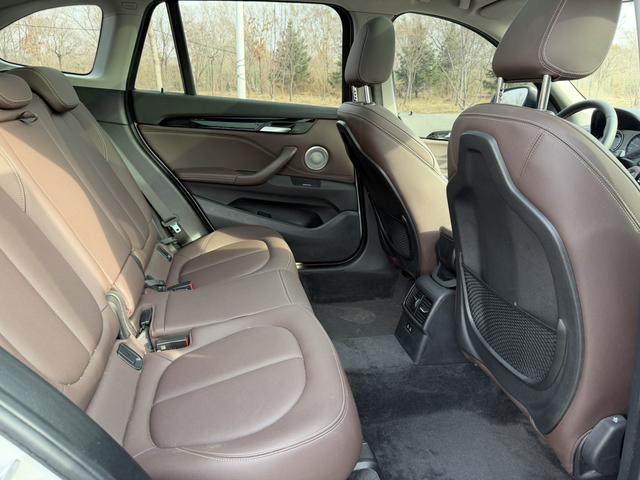 BMW X1 2022, фото 17