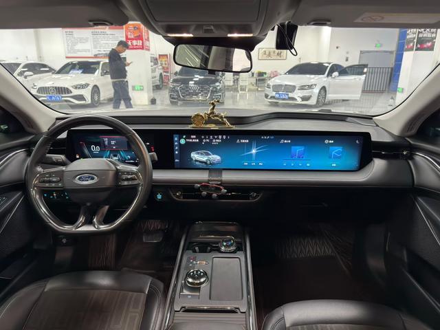 Ford Mondeo 2023, фото 6