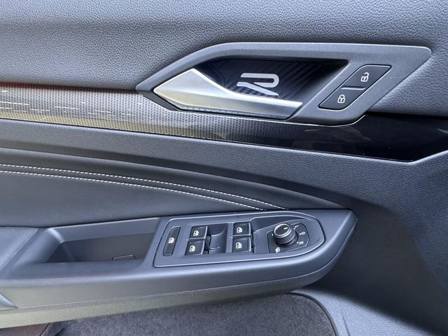 Volkswagen Golf 2023, фото 15