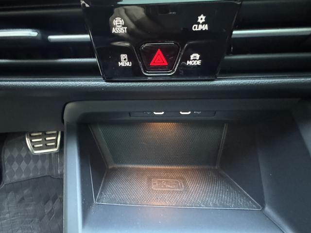 Volkswagen Golf 2023, фото 17