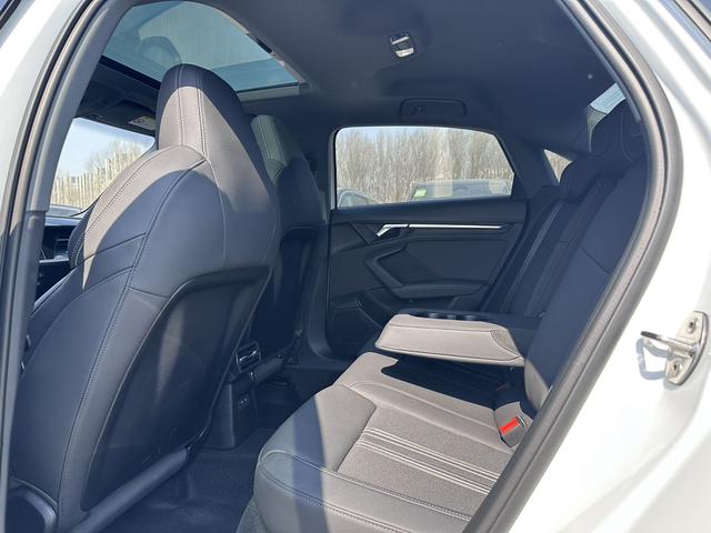 Audi A3 2023, фото 16