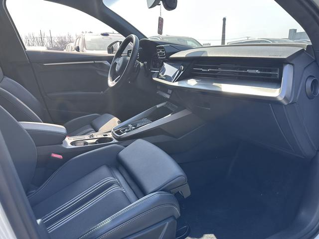 Audi A3 2023, фото 17