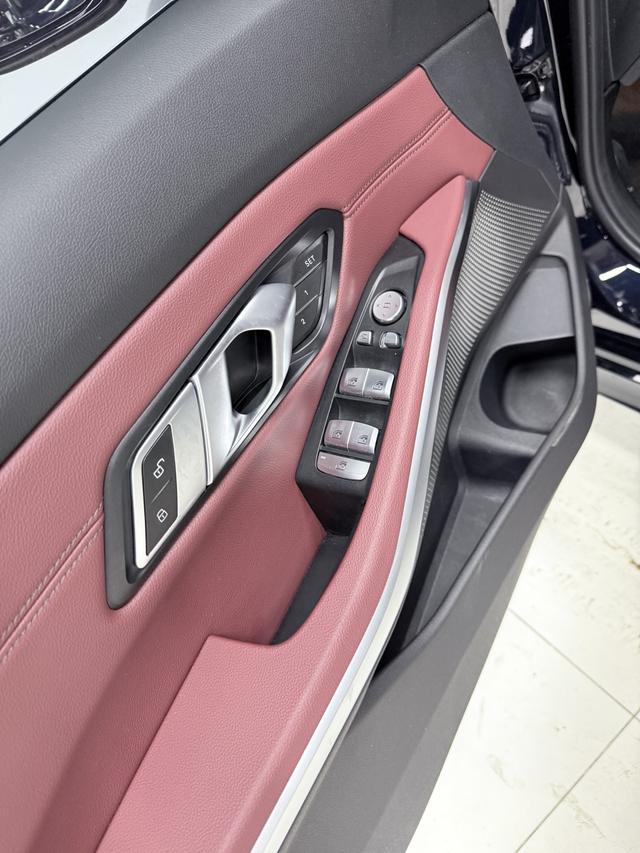 BMW 3 2023, фото 14