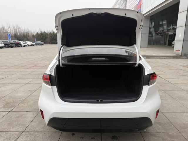 Toyota Corolla 2023, фото 15